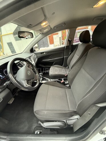 Hyundai Accent 2019, 114,000 km - 1.6 l - Bakı