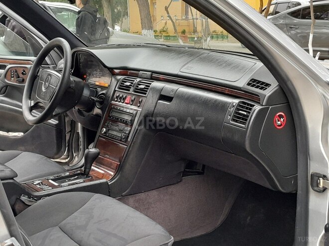 Mercedes E 300 d 1997, 297,492 km - 3.0 l - Sumqayıt