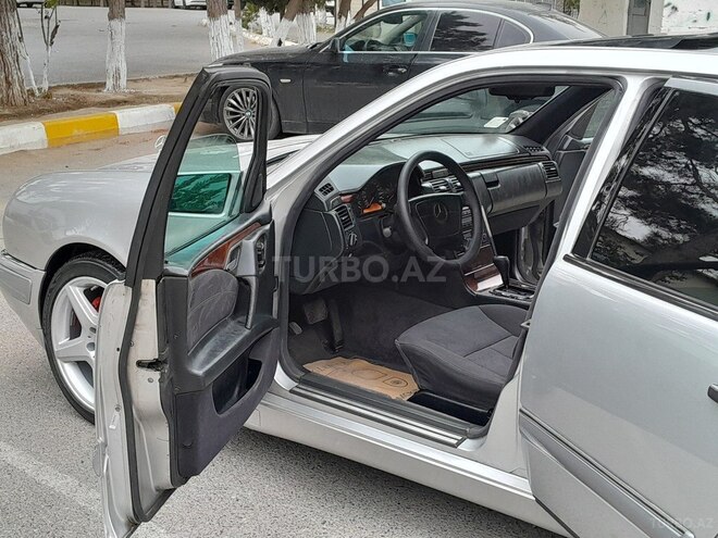 Mercedes E 300 d 1997, 297,492 km - 3.0 l - Sumqayıt