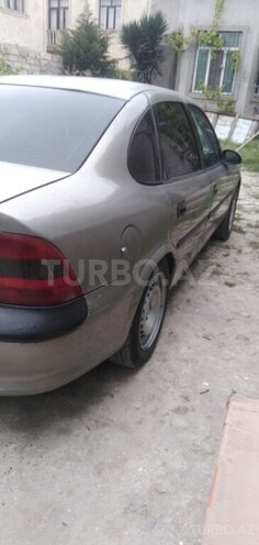 Opel Vectra 1996, 350,000 km - 2.0 l - Bakı