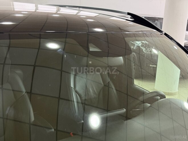 Mercedes V 220-29