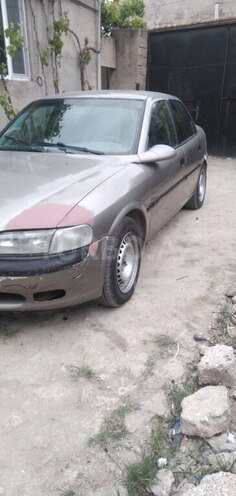 Opel Vectra 1996, 350,000 km - 2.0 l - Bakı