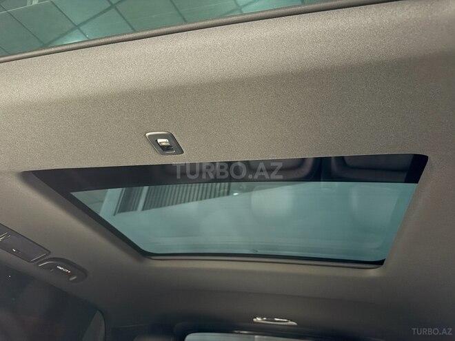 Mercedes V 220-25