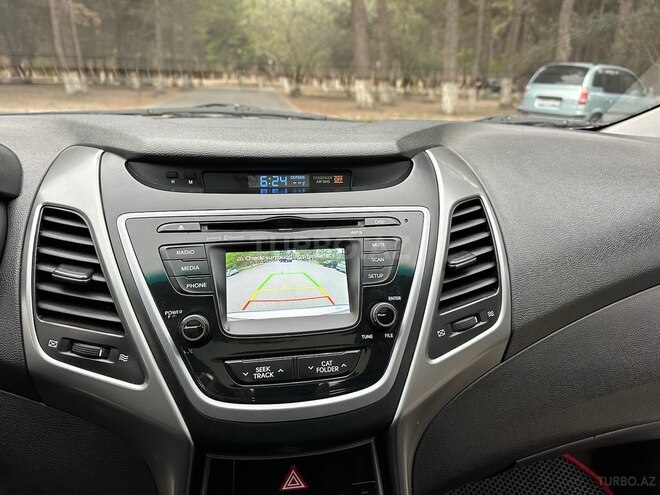 Hyundai Elantra 2015, 147,592 km - 1.8 l - Bakı