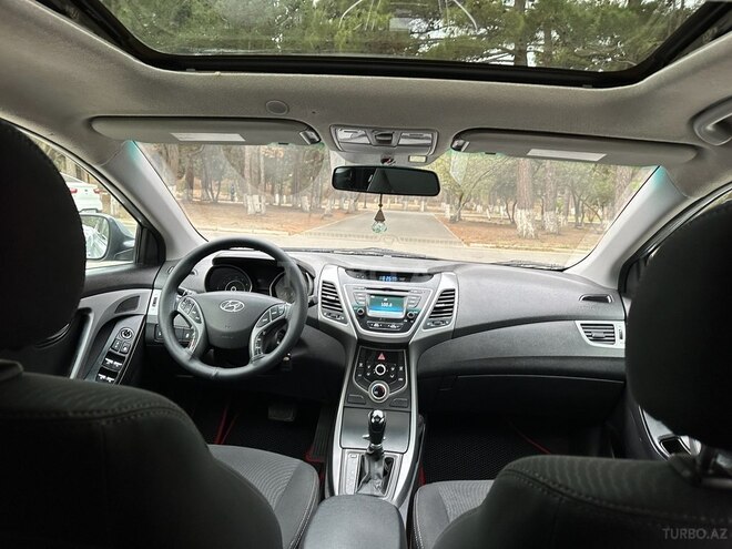 Hyundai Elantra 2015, 147,592 km - 1.8 l - Bakı