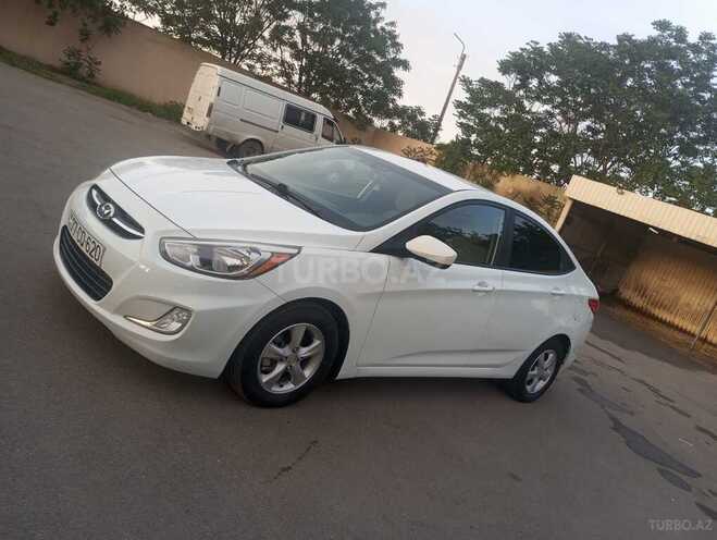 Hyundai Accent 2015, 126,543 km - 1.6 l - Gəncə