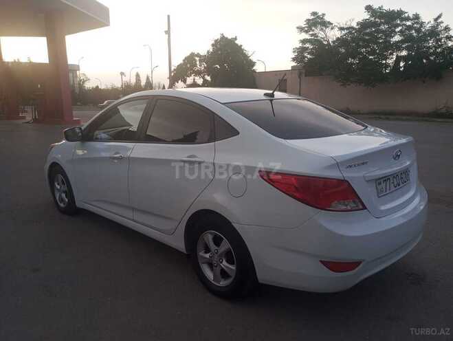 Hyundai Accent 2015, 126,543 km - 1.6 l - Gəncə