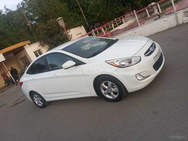 Hyundai Accent 2015, 126,543 km - 1.6 l - Gəncə
