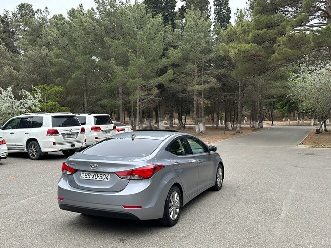Hyundai Elantra 2015, 147,592 km - 1.8 l - Bakı