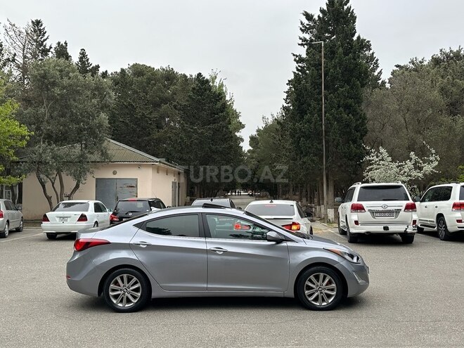 Hyundai Elantra 2015, 147,592 km - 1.8 l - Bakı
