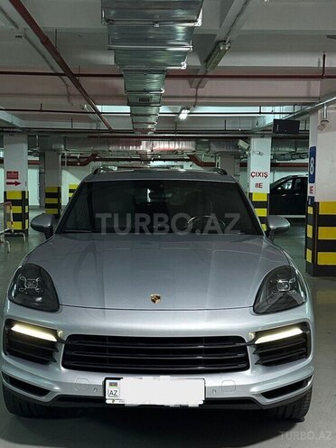 Porsche Cayenne-3
