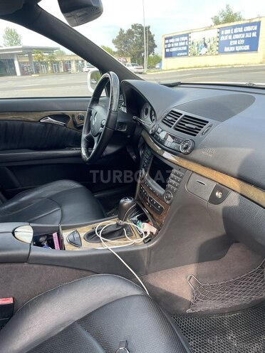 Mercedes E 320 2002, 386,900 km - 3.2 l - Ağcabədi