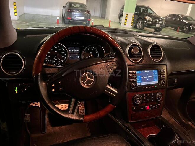 Mercedes GL 450 4MATIC-21