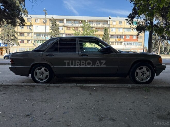 Mercedes 190 1992, 450,000 km - 2.0 l - Gəncə