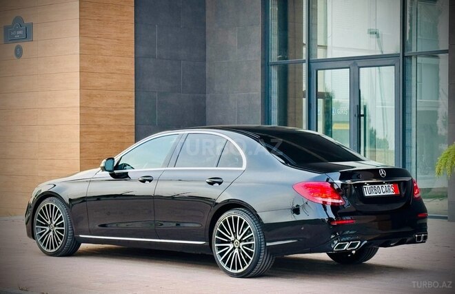 Mercedes E 220 d-5