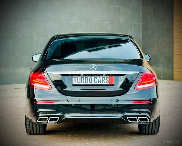 Mercedes E 220 d-8