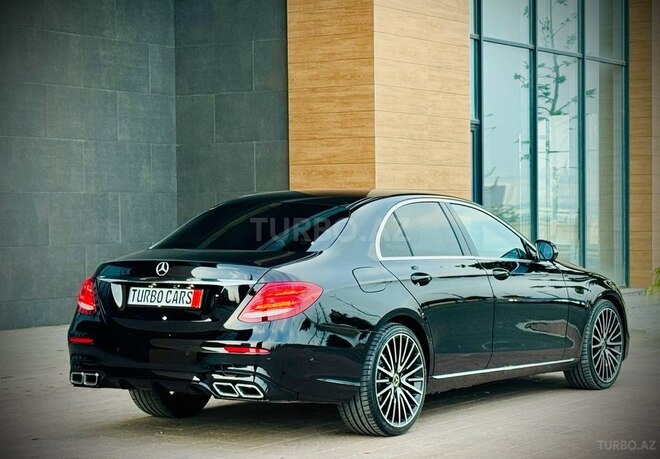 Mercedes E 220 d-9