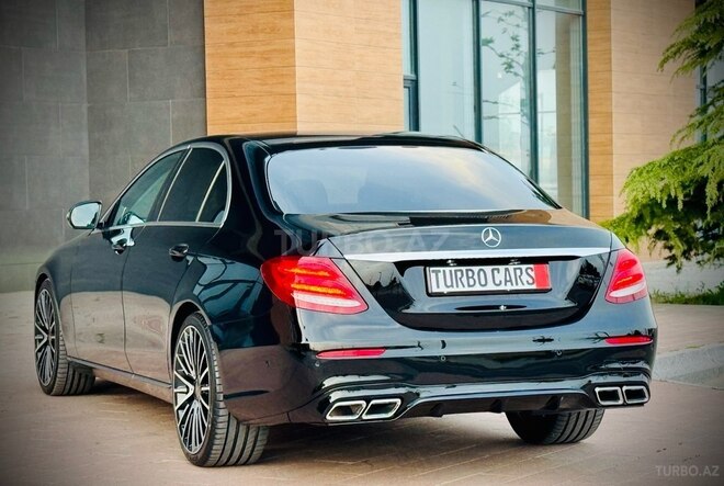 Mercedes E 220 d-7