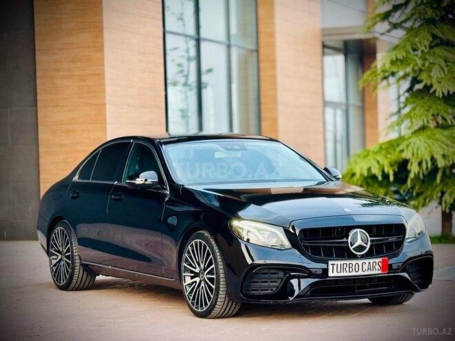 Mercedes E 220 d-3