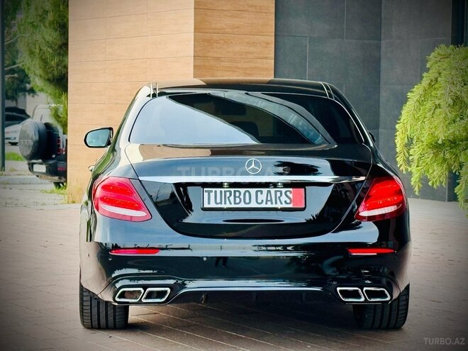 Mercedes E 220 d-6