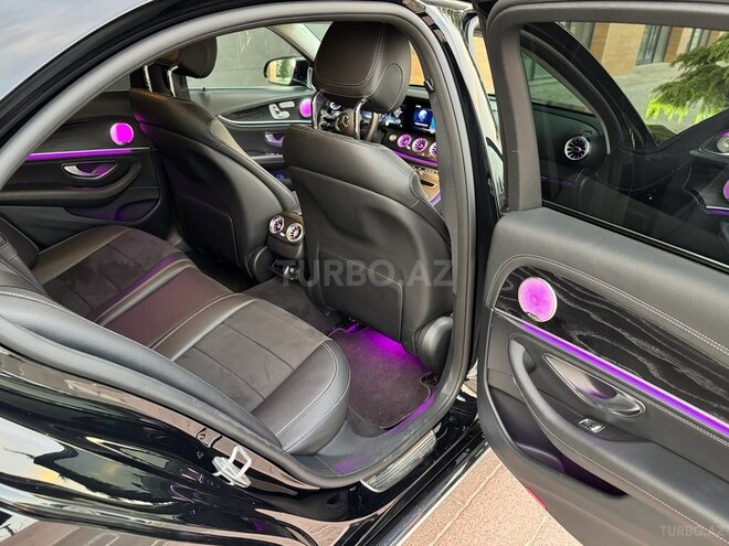 Mercedes E 220 d-11