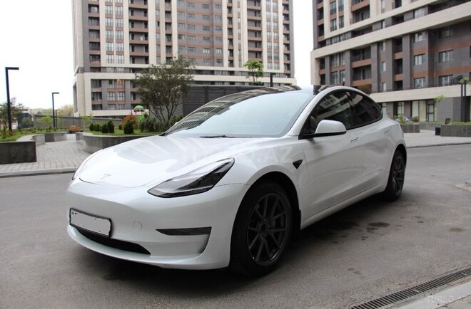 Tesla Model 3 2023, 43,000 km - 0.0 l - Bakı