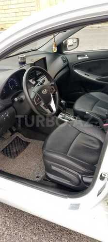 Hyundai Accent 2015, 143,000 km - 1.6 l - Bakı