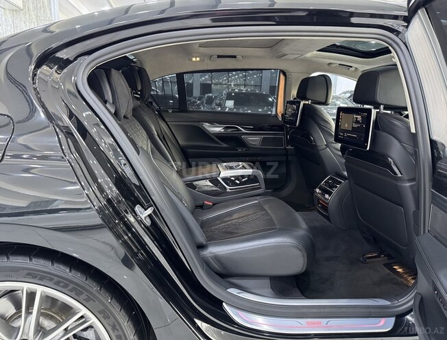 BMW 730 2019, 102,600 km - 3.0 л - Bakı