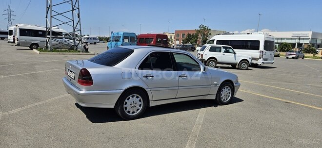 Mercedes C 240 1999, 324,567 km - 2.4 л - Tovuz