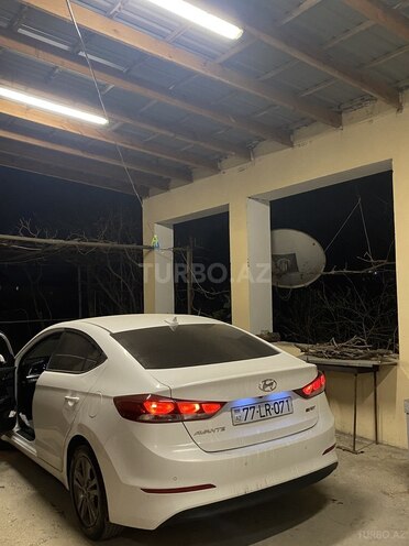 Hyundai Avante 2015, 146,000 km - 1.6 л - Bakı