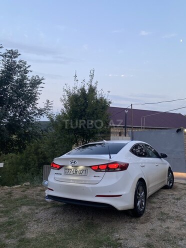 Hyundai Avante 2015, 146,000 km - 1.6 л - Bakı