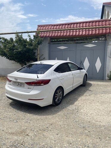 Hyundai Avante 2015, 146,000 km - 1.6 л - Bakı
