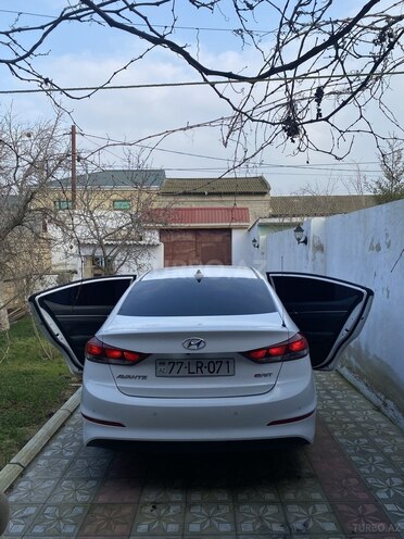 Hyundai Avante 2015, 146,000 km - 1.6 л - Bakı