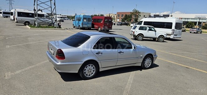 Mercedes C 240 1999, 324,567 km - 2.4 л - Tovuz
