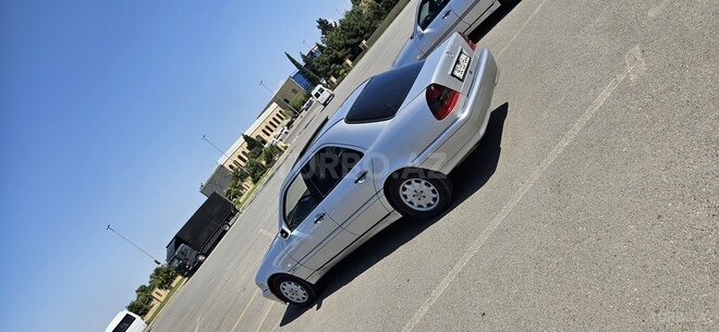 Mercedes C 240 1999, 324,567 km - 2.4 л - Tovuz