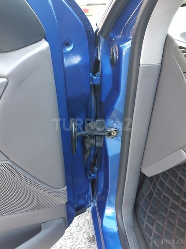 Ford Focus 2003, 350,000 km - 2.0 l - Zaqatala