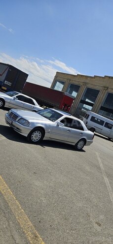 Mercedes C 240 1999, 324,567 km - 2.4 л - Tovuz