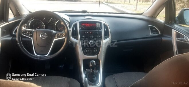 Opel Astra 2013, 209,000 km - 1.4 l - Ucar