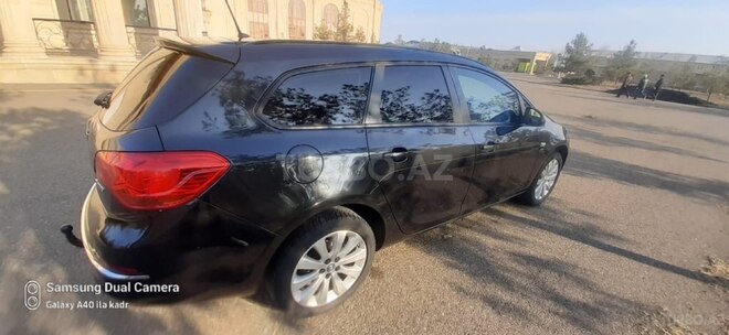 Opel Astra 2013, 209,000 km - 1.4 l - Ucar