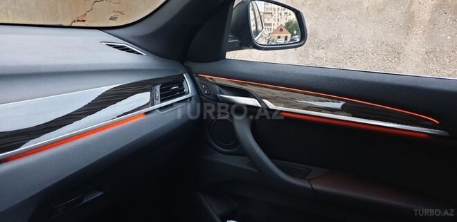 BMW X1 2016, 81,000 km - 2.0 l - Bakı