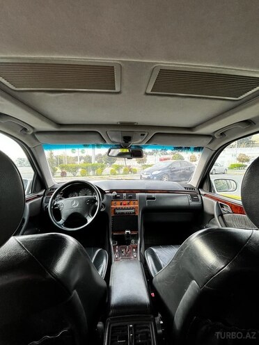 Mercedes E 240 2001, 370,149 km - 2.4 l - Bakı