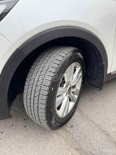 Kia Sorento 2015, 185,000 km - 2.0 л - Göyçay