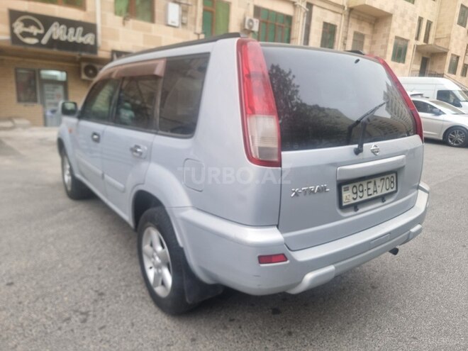 Nissan X-Trail 2002, 220,000 km - 2.0 л - Qazax