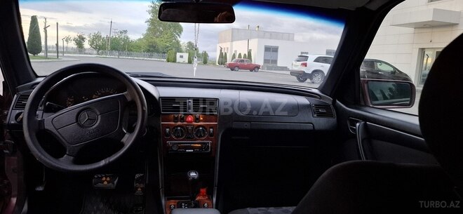 Mercedes C 200 1997, 258,000 km - 2.0 l - Tovuz