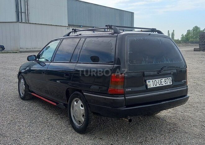 Opel Astra 1995, 51,111 km - 1.8 l - Quba