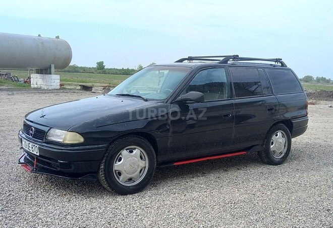 Opel Astra 1995, 51,111 km - 1.8 l - Quba