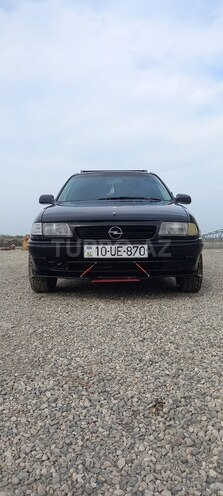 Opel Astra 1995, 51,111 km - 1.8 l - Quba