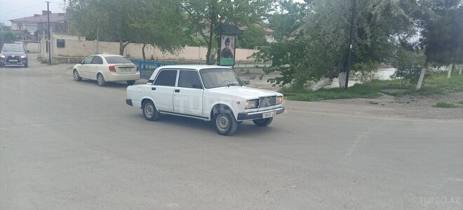 LADA (VAZ) 2107 2004, 58,852 km - 1.6 l - Salyan