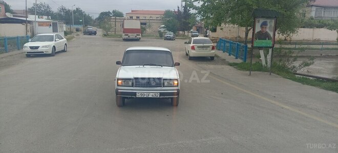 LADA (VAZ) 2107 2004, 58,852 km - 1.6 l - Salyan