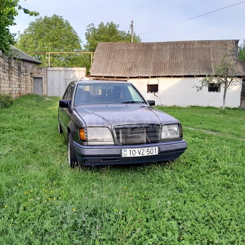 Mercedes E 200 1993, 100,000 km - 2.0 l - İsmayıllı